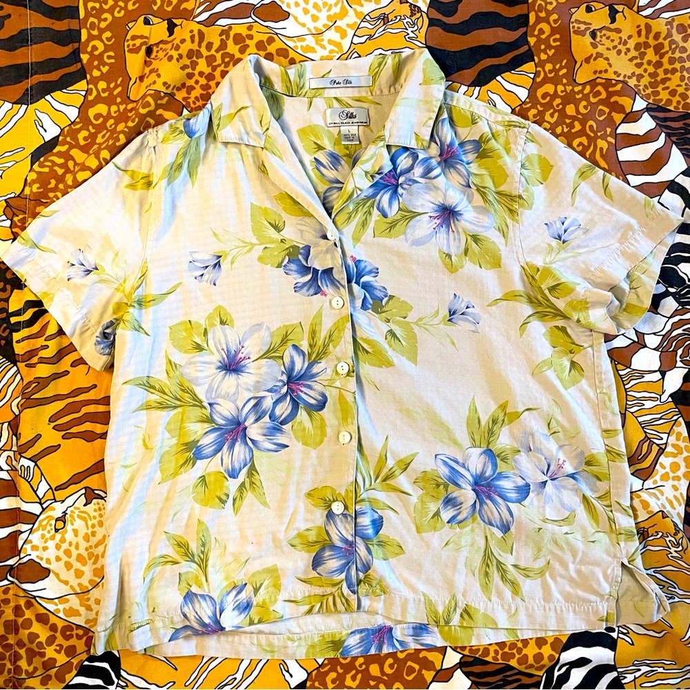 100% silk Large Vintage Silks by Bill Blass Jeanswear